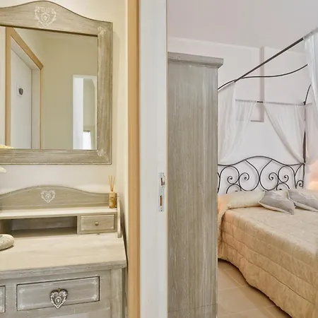 Apartment Maison Romantique Santa Maria di Castellabate